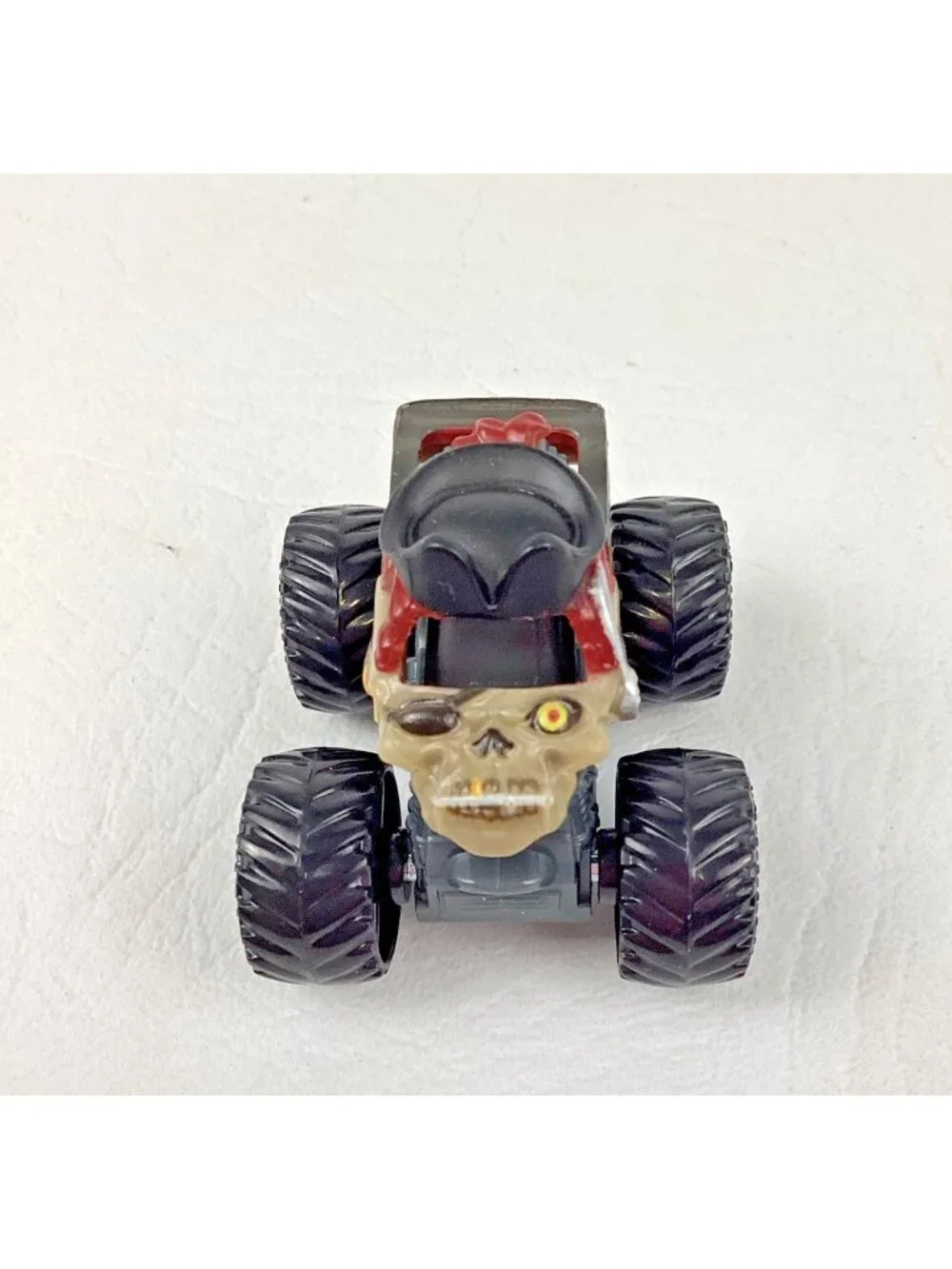 Pirate's Curse #661 Monster Jam Truck Mini 2
